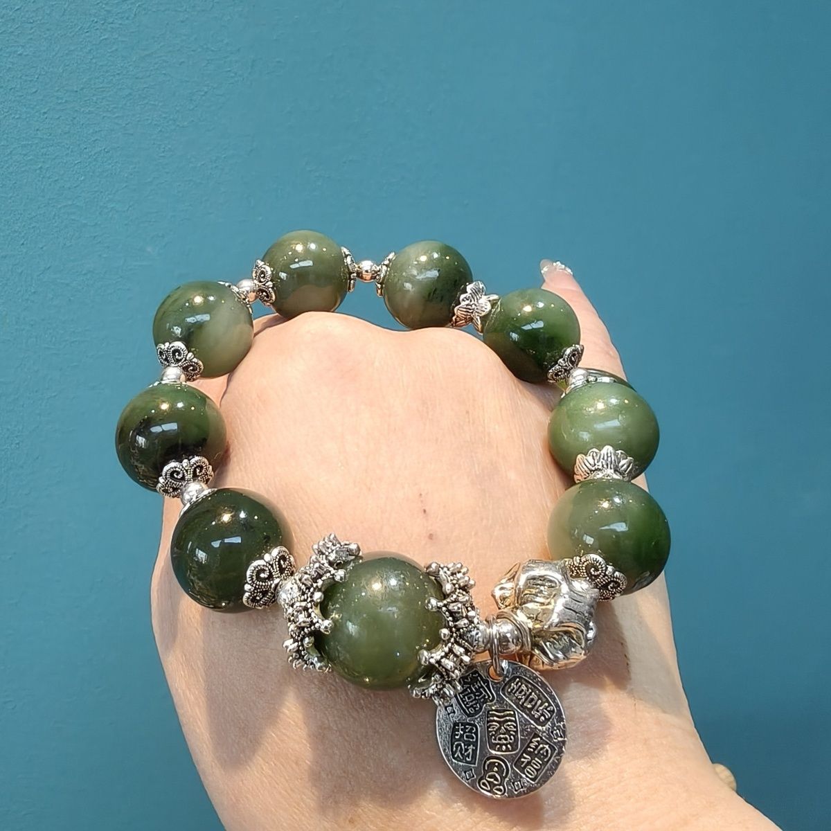 Natural Hetian Jade Bracelet Chinese Style 16mm - Crystalvana